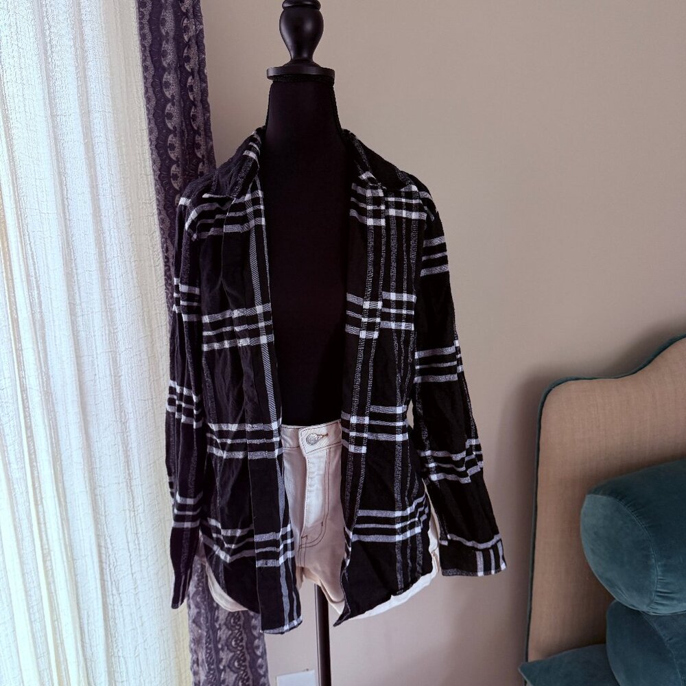 Black and White Button Down Flannel Size Large